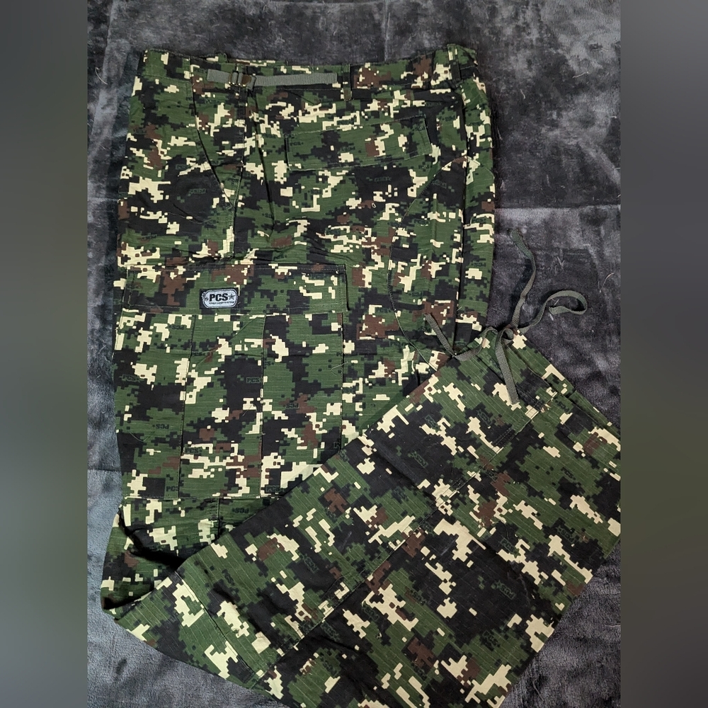 PCS Camouflage Cargo Pants And Shirt Paintball Gear